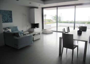 5. LIVING ROOM I